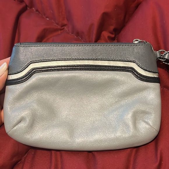 Coach Wallet - Picture 4 of 7